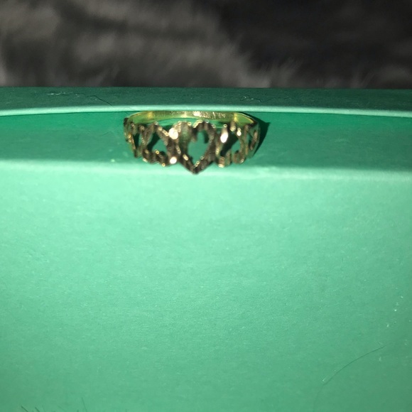 14k five heart ring size 6/7 - Picture 2 of 7